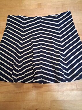 Southern Tide womens size medium skirt